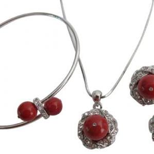 Christmas Gift In Red Pearl Pendant Necklace..