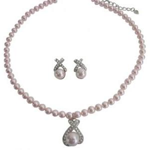 Fashion Jewelry Pink Swarovski Pearls Necklace..