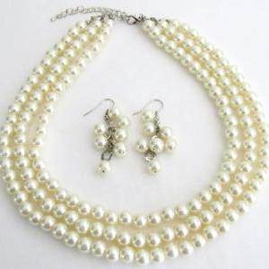 Beautiful Designed Jewelry Ivory Pearl Wedding..
